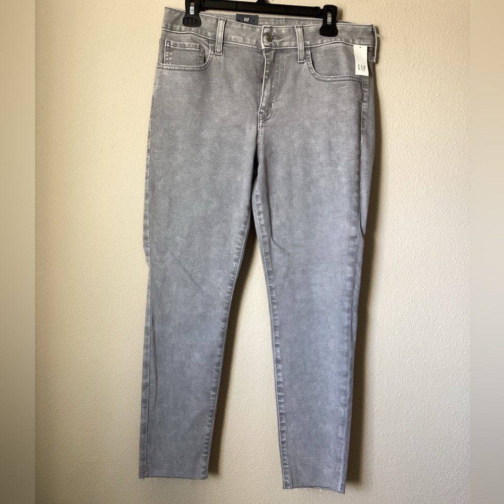 GAP, NWT, gray universal jegging